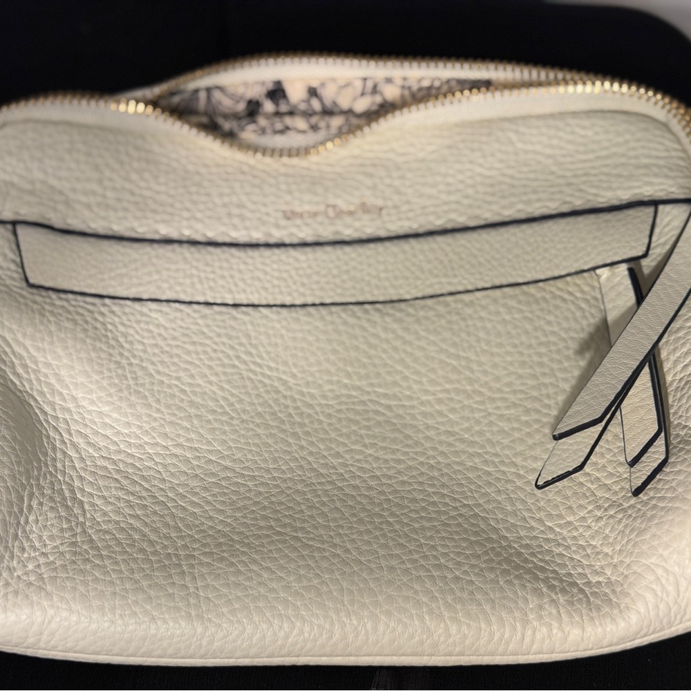 Vera Bradley Mallory White Pebbled Leather Crossbody Bag Gold Hardware Zipper